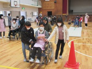 写真:福祉実践教室